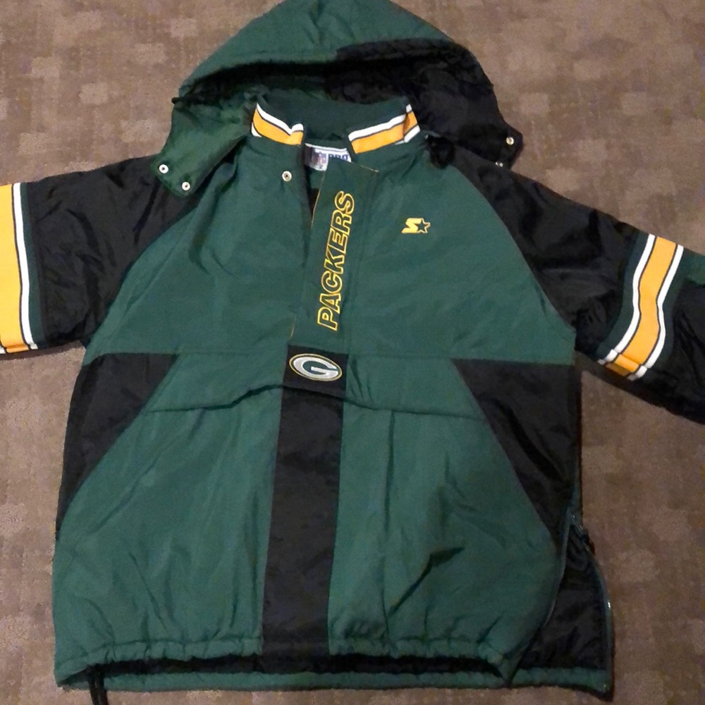 Green Bay Packers insulated pullover jacket.
